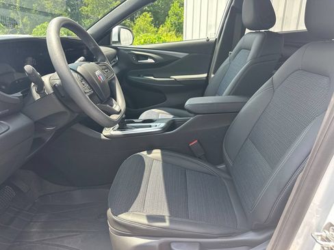Used 2026 Buick Envista Preferred FWD image 10