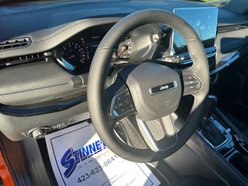New 2026 Jeep Compass Latitude AWD/4WD image 21