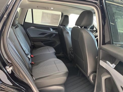 New 2026 Volkswagen Tiguan SE image 37