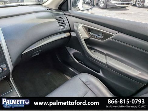 Used 2014 Nissan Altima 2.5 SL w/ Moonroof Package FWD image 15
