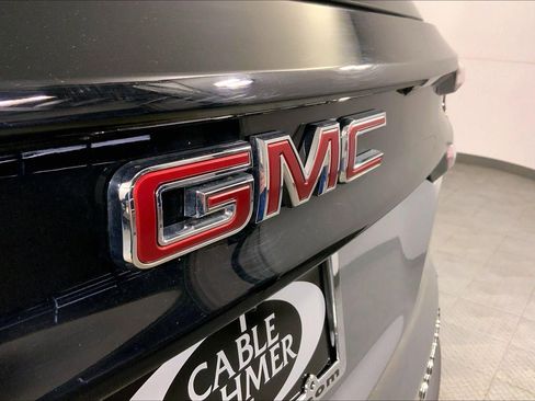 Used 2025 GMC Acadia Elevation FWD image 30