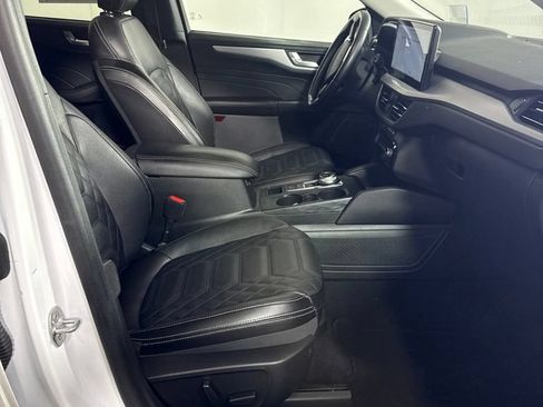 Used 2023 Ford Escape SE w/ PHEV Premium Package FWD image 17