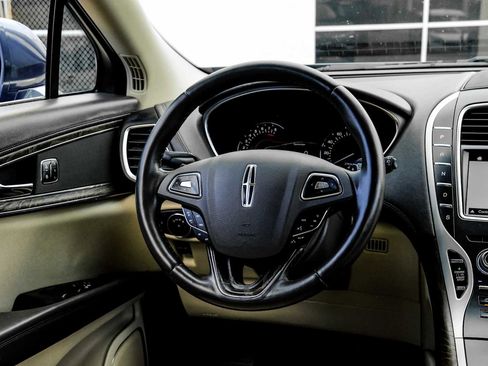 Used 2018 Lincoln MKX Select w/ Select Plus Package image 17