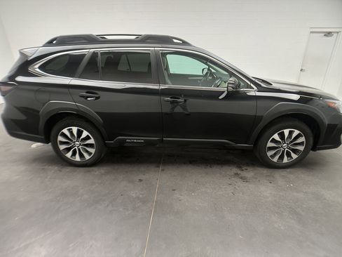 Used 2023 Subaru Outback Limited image 9