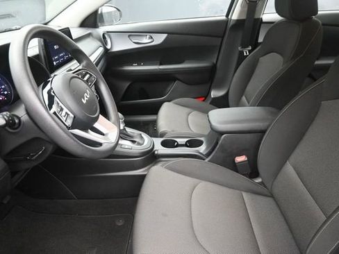 Used 2023 Kia Forte LXS w/ LXS Technology Package FWD image 16