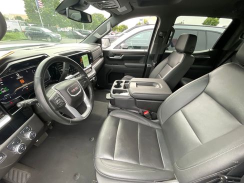 Used 2025 GMC Sierra 1500 SLT AWD/4WD image 5