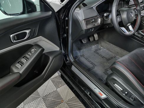 Used 2025 Acura Integra Type S FWD image 9