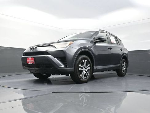 Used 2016 Toyota RAV4 LE FWD image 32