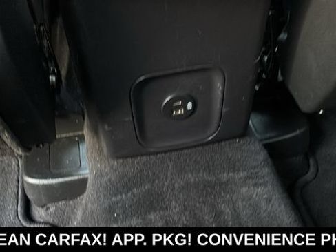 Used 2022 Ford Escape SE w/ SE Sport Appearance Package FWD image 8