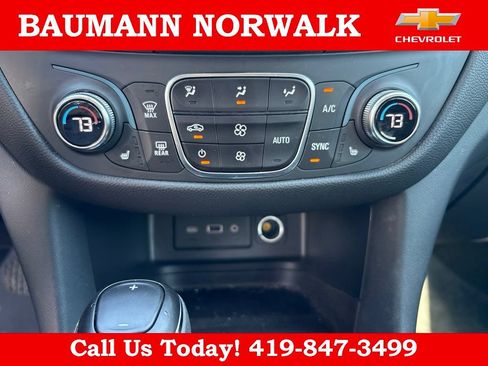 Used 2020 Chevrolet Equinox LT FWD image 25