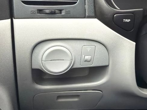 Used 2010 Hyundai Accent GLS w/ Premium Pkg 4 image 15