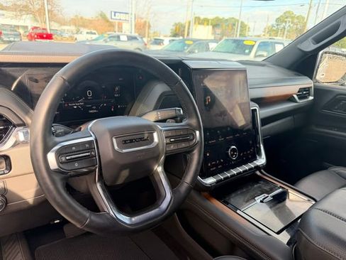 Certified 2025 GMC Yukon Denali image 13