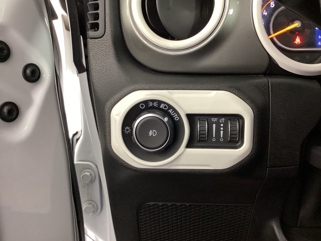 Used 2020 Jeep Wrangler Unlimited Sahara AWD/4WD image 19