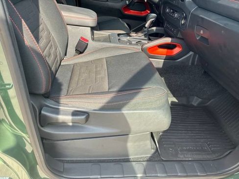Used 2022 Nissan Frontier Pro-X RWD image 11