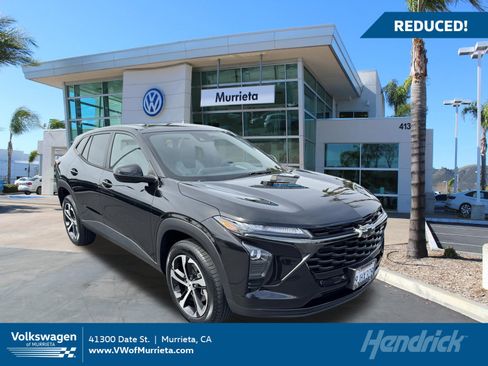 Used 2024 Chevrolet Trax RS FWD image 1