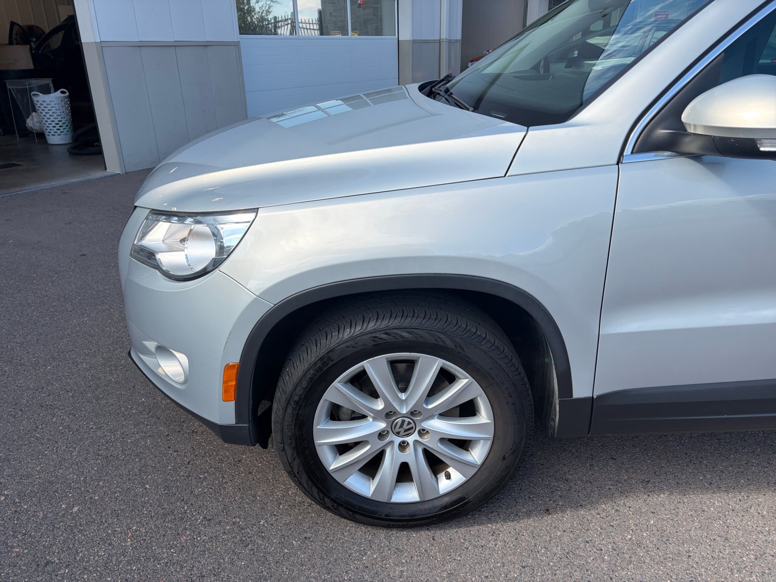 Used 2009 Volkswagen Tiguan SEL AWD/4WD image 11