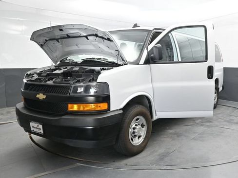 Used 2024 Chevrolet Express 3500 LS RWD image 47