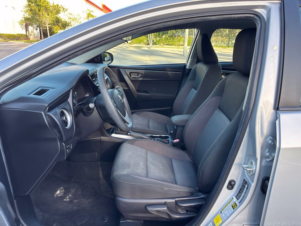 Used 2019 Toyota Corolla LE FWD image 14
