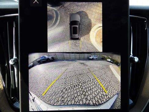 New 2026 Volvo XC60 B5 Plus w/ Protection Package Premier image 21