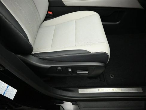 Used 2018 Lexus RX 350L AWD image 33