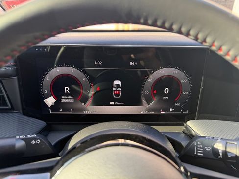 Used 2025 Nissan Kicks SR FWD image 16