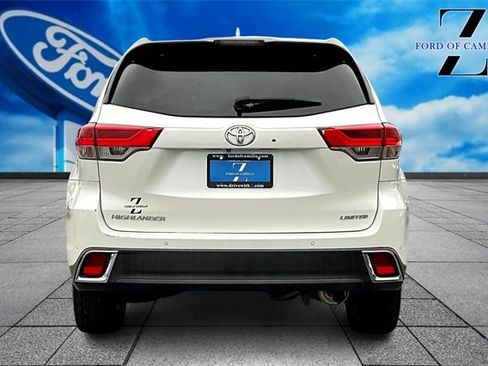 Used 2019 Toyota Highlander Limited image 4