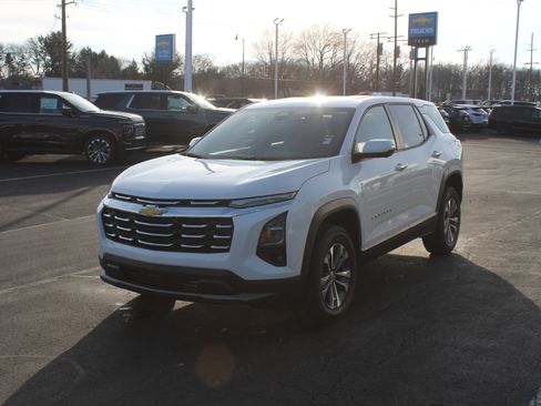 New 2026 Chevrolet Equinox LT image 7