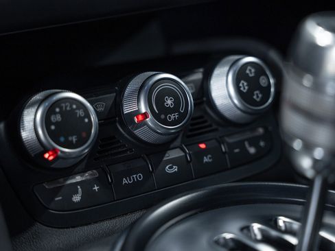 Used 2012 Audi R8 V8 AWD/4WD image 49