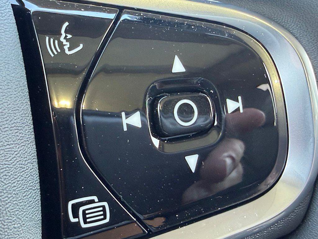 New 2026 Volvo XC90 T8 Plus w/ Protection Package AWD/4WD image 18