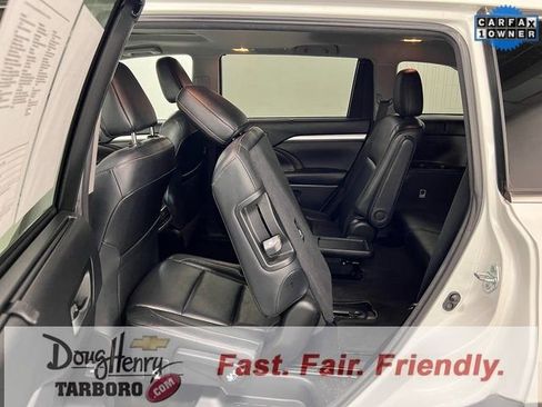 Used 2018 Toyota Highlander XLE image 35