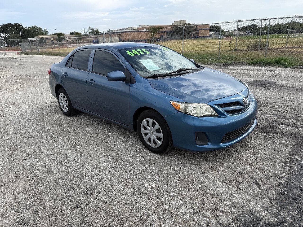 Used 2013 Toyota Corolla L FWD image 3