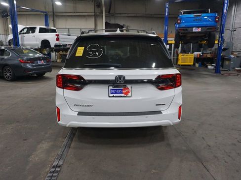 Used 2025 Honda Odyssey Touring image 25