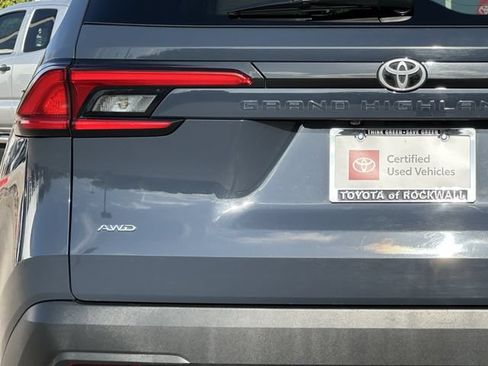 Certified 2024 Toyota Grand Highlander AWD image 5