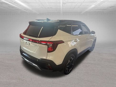 Used 2025 Kia Seltos S FWD image 14