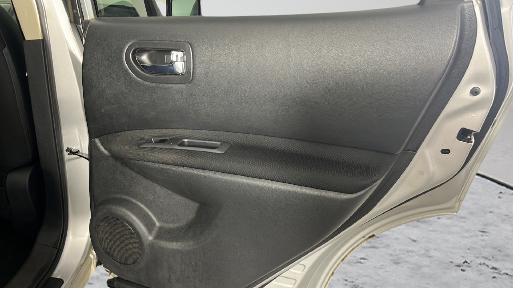 Used 2013 Nissan Rogue S w/ Special Edition Pkg AWD/4WD image 19