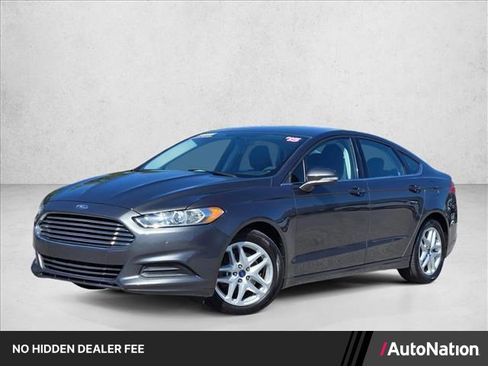 Used 2015 Ford Fusion SE FWD image 1