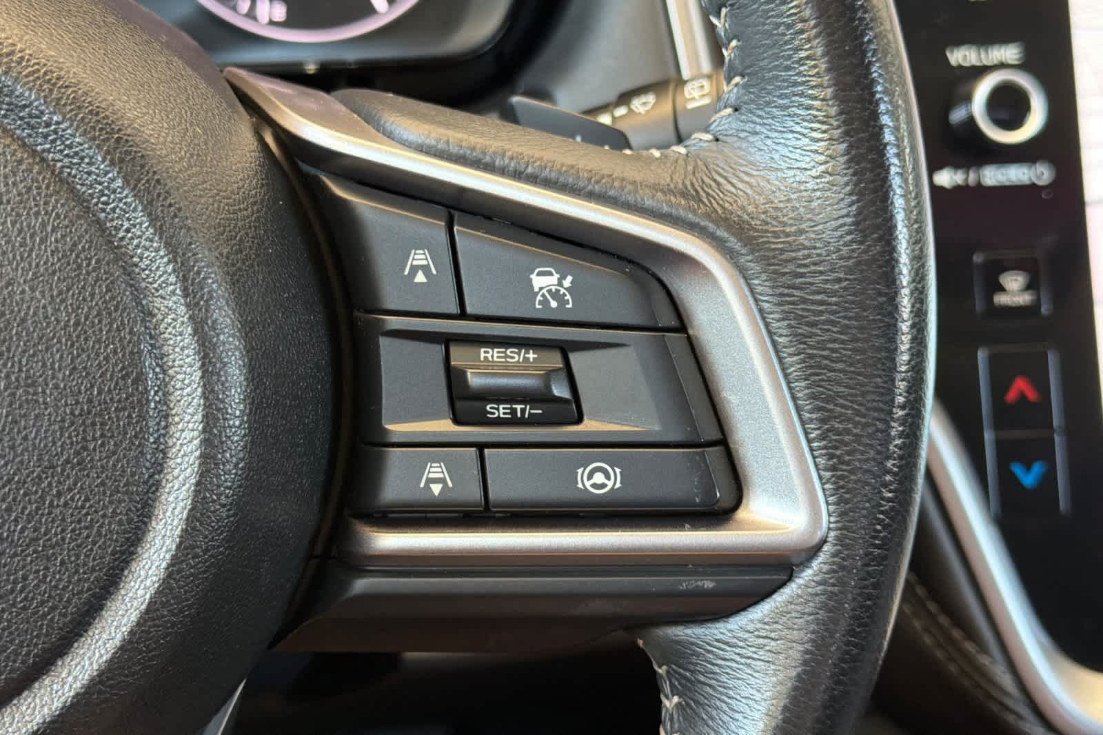 Used 2025 Subaru Outback Premium AWD/4WD image 28