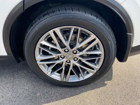 Used 2023 Acura MDX SH-AWD w/ Advance Package image 11