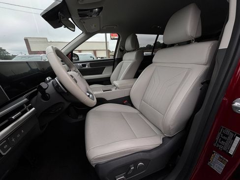 Used 2025 Hyundai Santa Fe SEL AWD/4WD image 28
