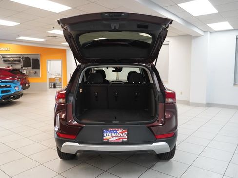 Used 2023 Chevrolet TrailBlazer LT w/ Convenience Package AWD/4WD image 9