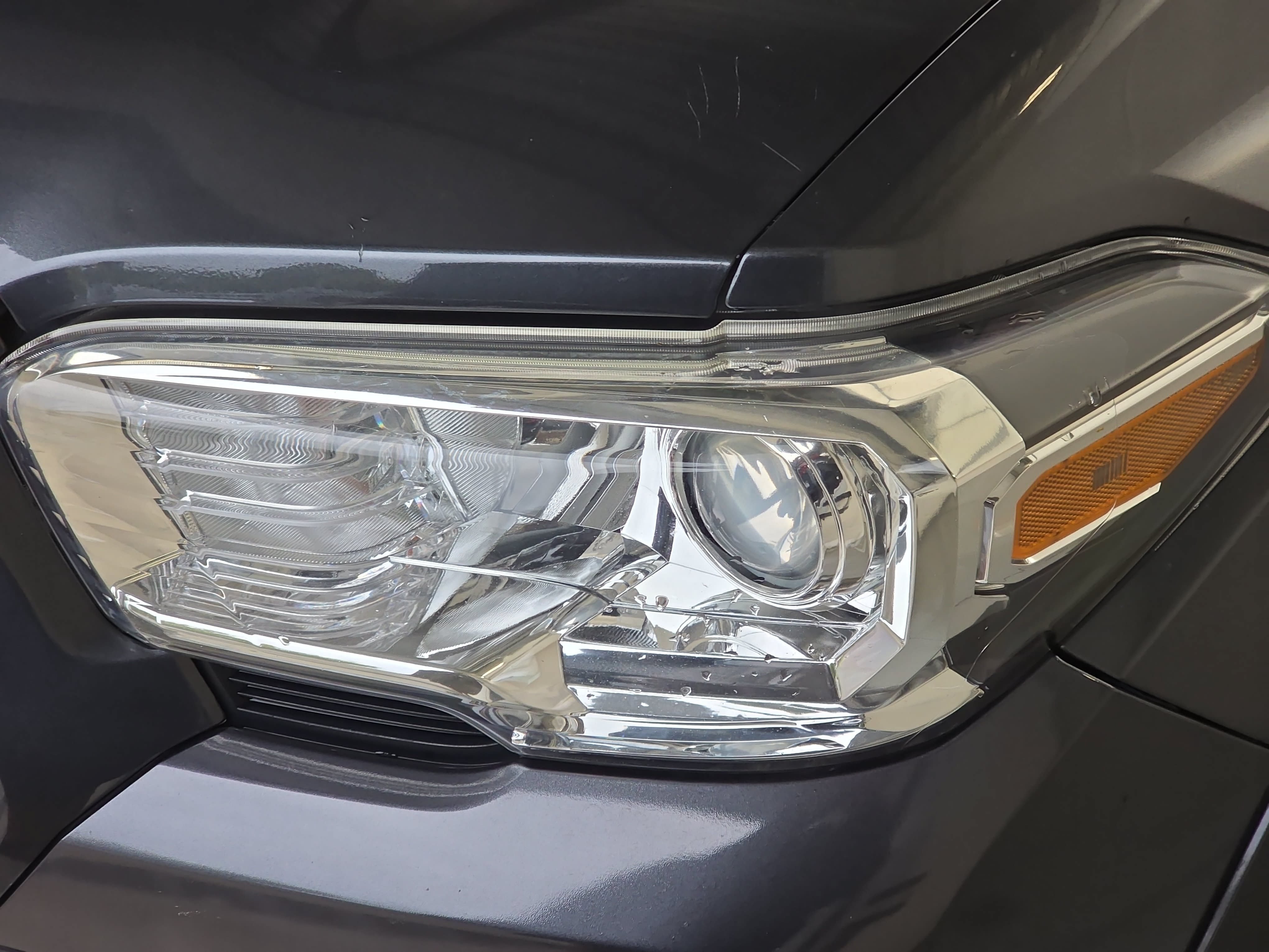 Used 2020 Toyota Tacoma SR5 RWD image 29
