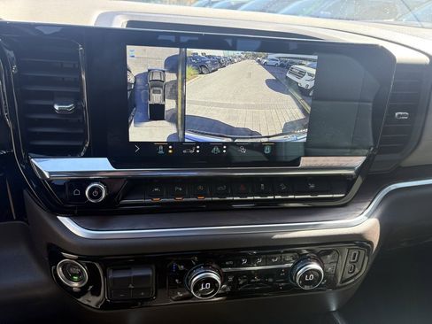 Used 2022 GMC Sierra 1500 SLT w/ SLT Premium Plus Package image 28