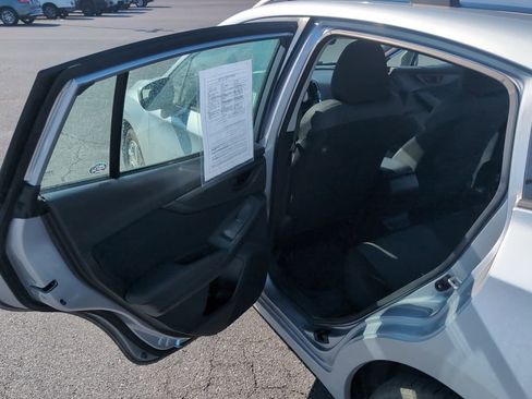 Used 2017 Subaru Impreza 2.0i Premium image 8