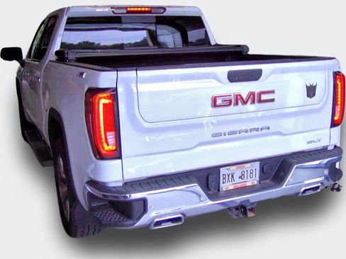 Used 2021 GMC Sierra 1500 SLT w/ SLT Premium Plus Package AWD/4WD image 19