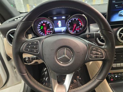 Used 2019 Mercedes-Benz CLA 250 4MATIC image 17