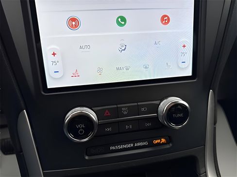 Used 2024 Ford Edge SEL image 28