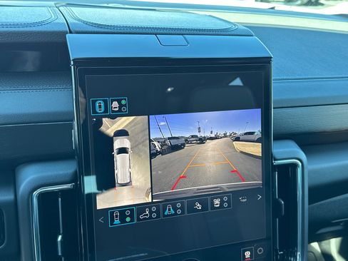 New 2026 GMC Yukon XL Denali w/ Denali Reserve Package image 39