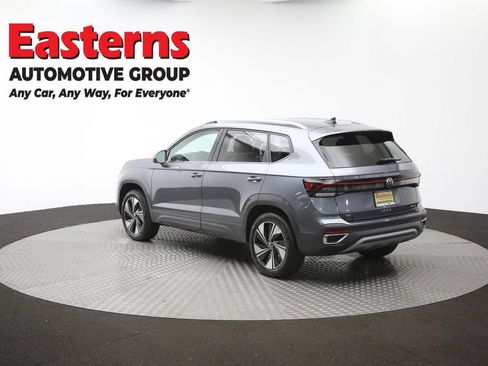 Used 2025 Volkswagen Taos SE AWD/4WD image 62