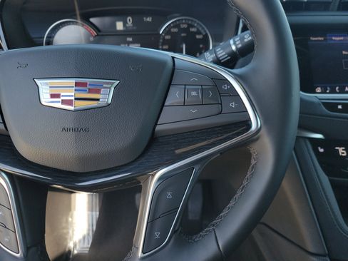 Certified 2025 Cadillac XT5 Premium Luxury image 30