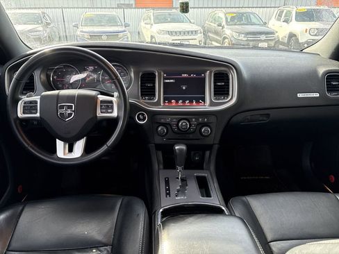 Used 2014 Dodge Charger R/T image 9